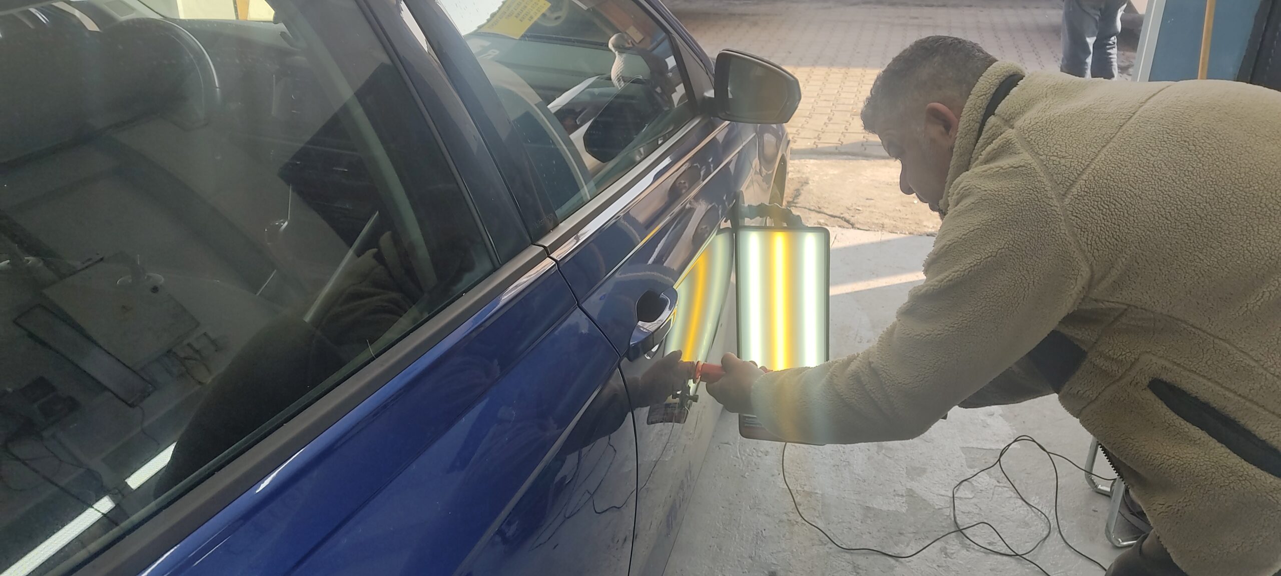 Read more about the article Boyasız Göçük Düzeltme (PDR) Nedir? İzmir’de PDR Hizmeti